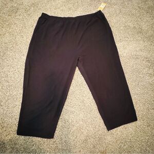 Cherokee Capri Leggings, plus size, relaxed fit black size 26/28.